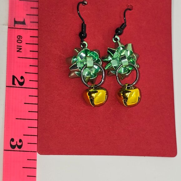 Handcrafted Green bow with gold bell christmas dangle earring - Picture 2 of 6
